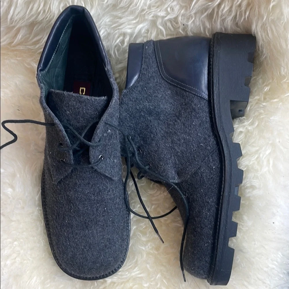 Made in Italy‼️ Gray and Black Chukka Boots with Minimalist Design